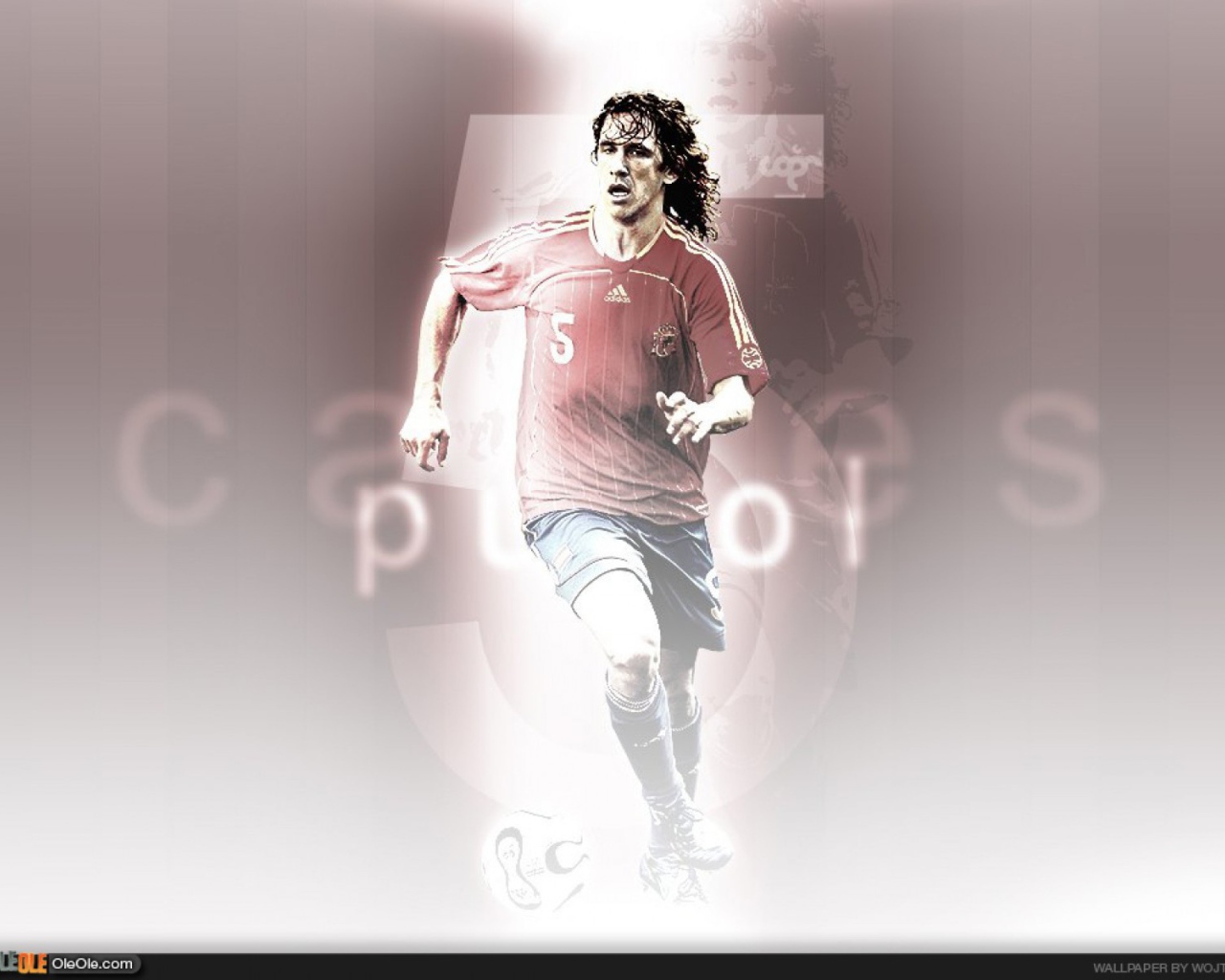 Лучший защитник футболист Барселоны Карлес Пуйоль