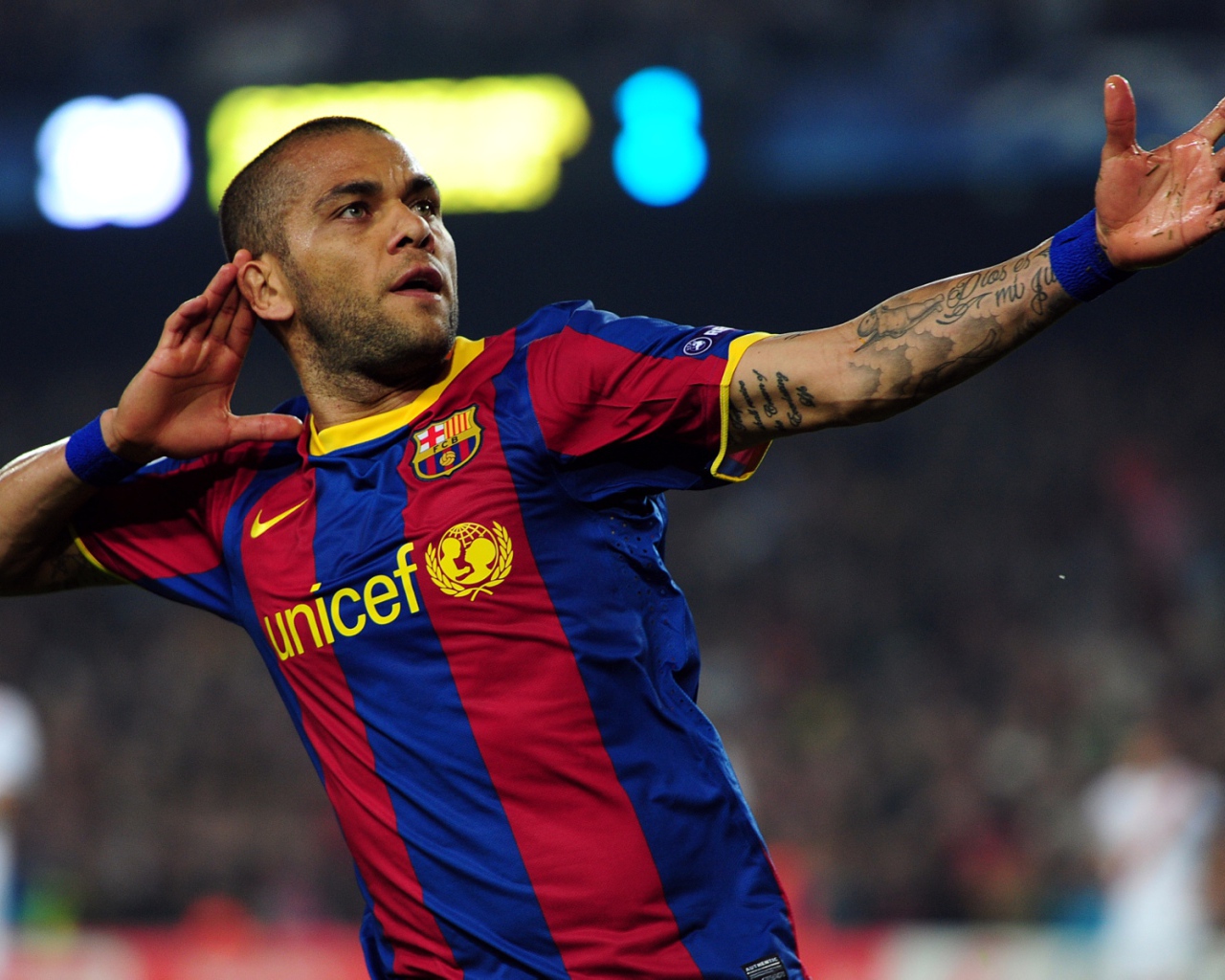 Лучший защитник Барселоны Даниэл Алвес