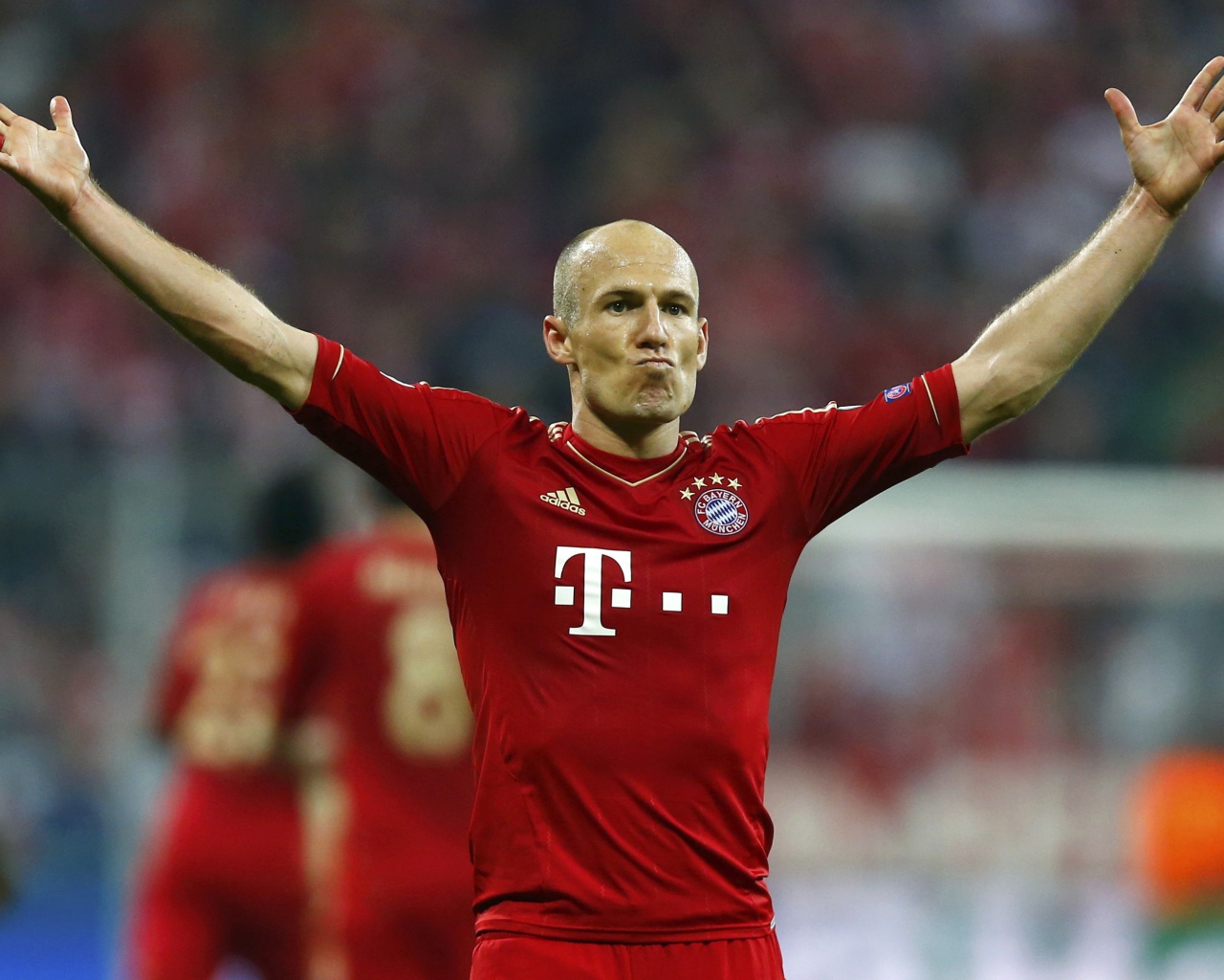  Лучший полузащитник Баварии Арьен Роббен