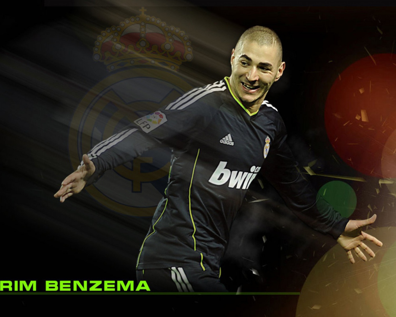 Футболист Реал Мадрида Карим Бензема в середине игры