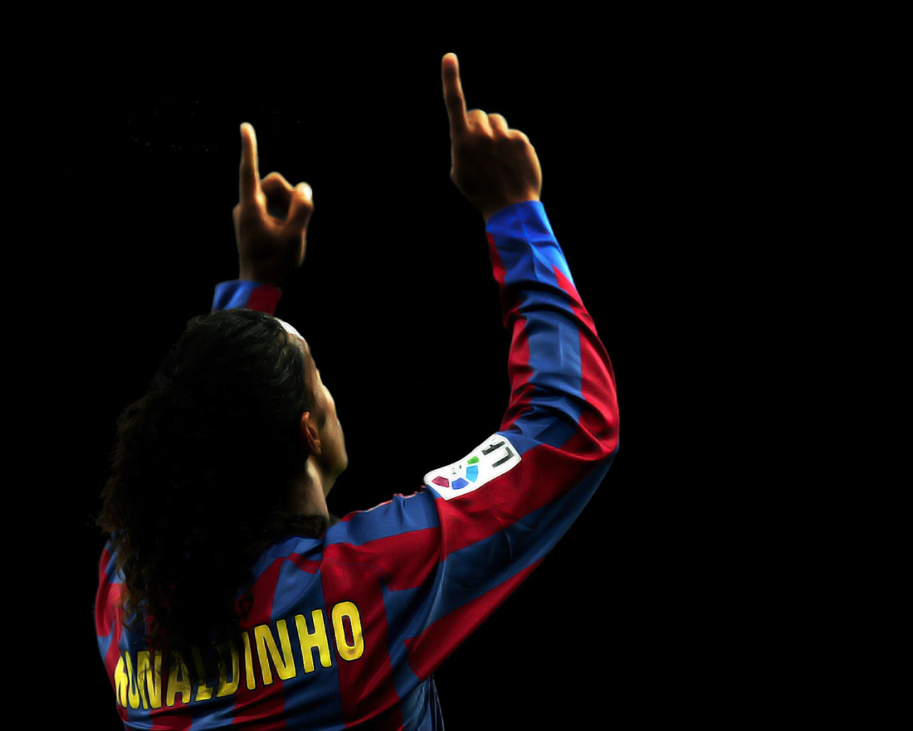 Футболист Атлетико Минейро Роналдиньо на черном фоне