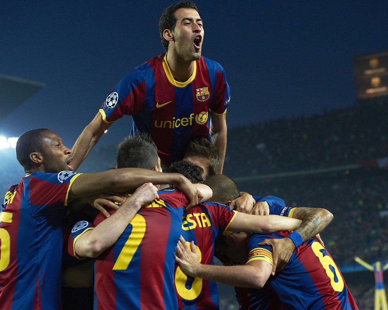 Футболист Барселоны Серхио Бускетс