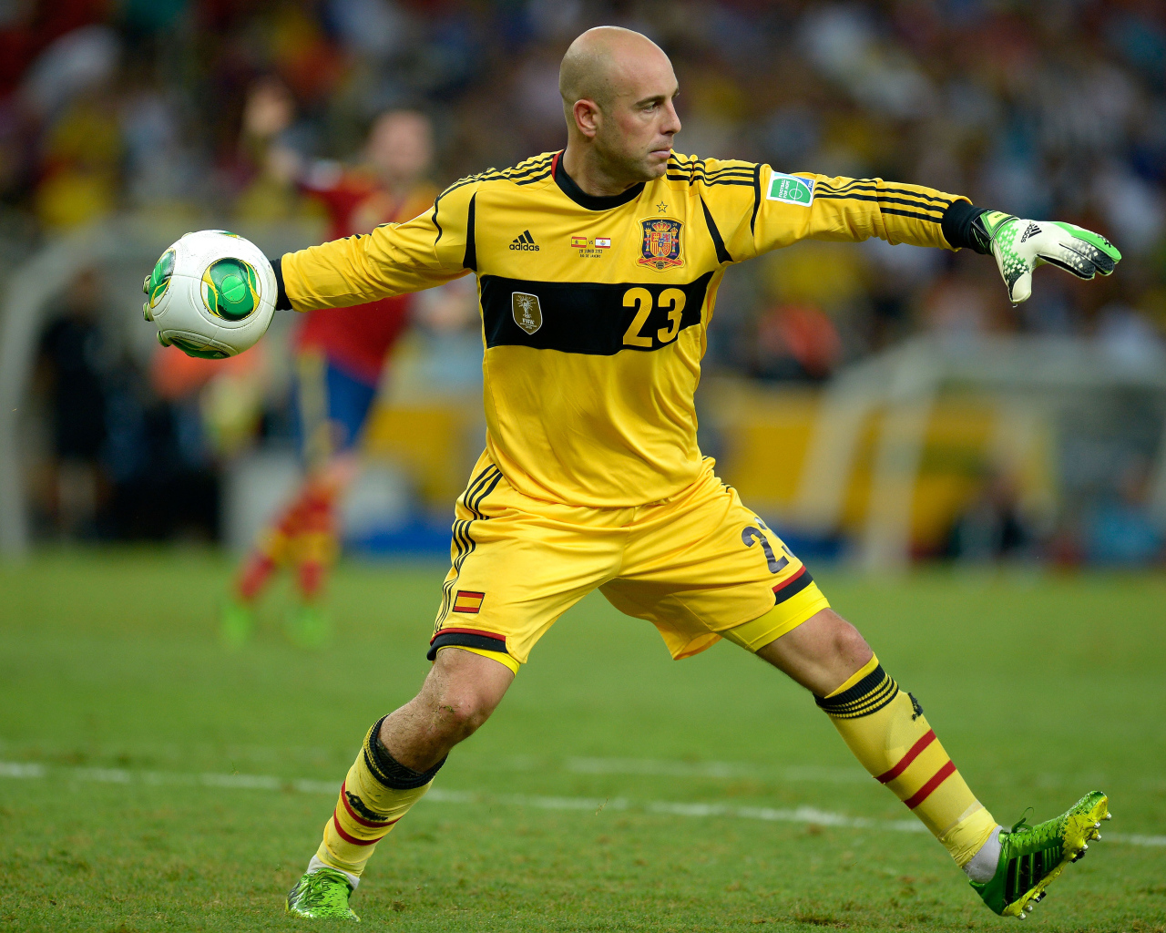 Футболист Наполи Пепе Рейна