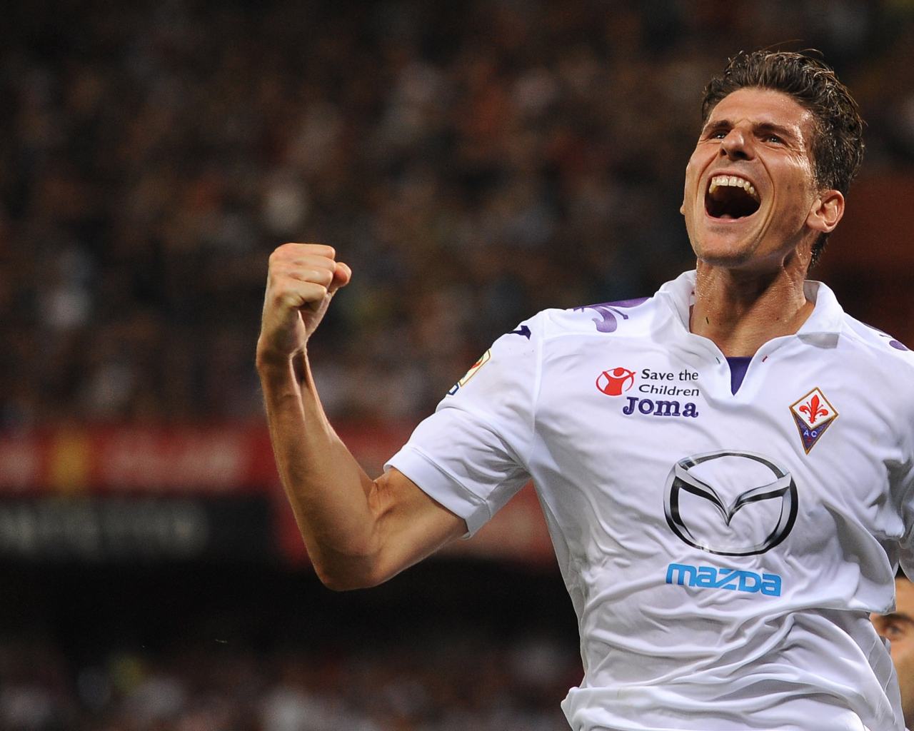 Нападающий Фиорентины Марио Гомес