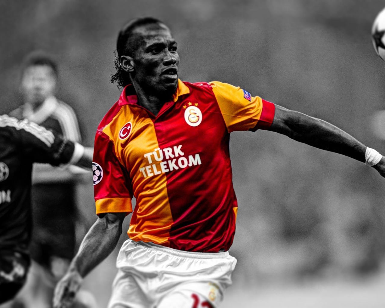  Нападающий Галатасарая Дидье Дрогба