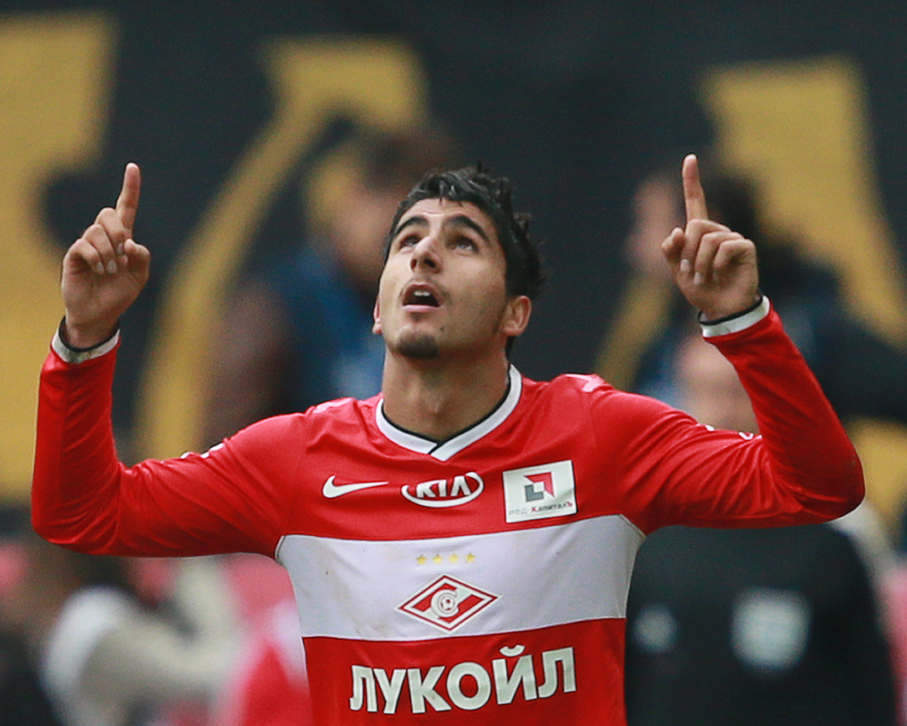 Полузащитник Спартака Дмитрий Комбаров