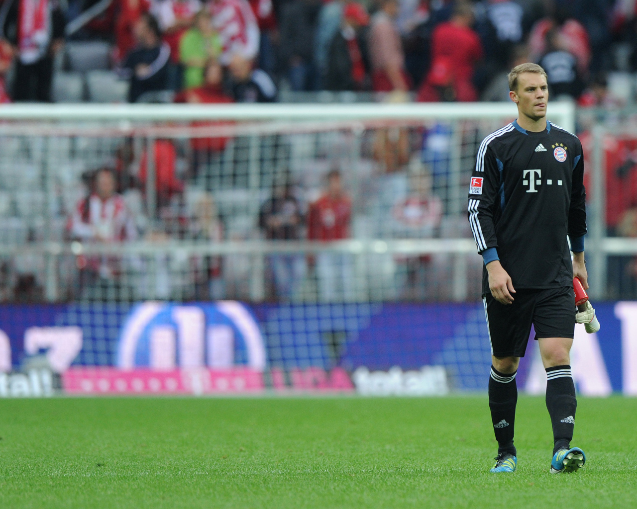 Игрок номер 1 из Баварии Мануэль Нойер