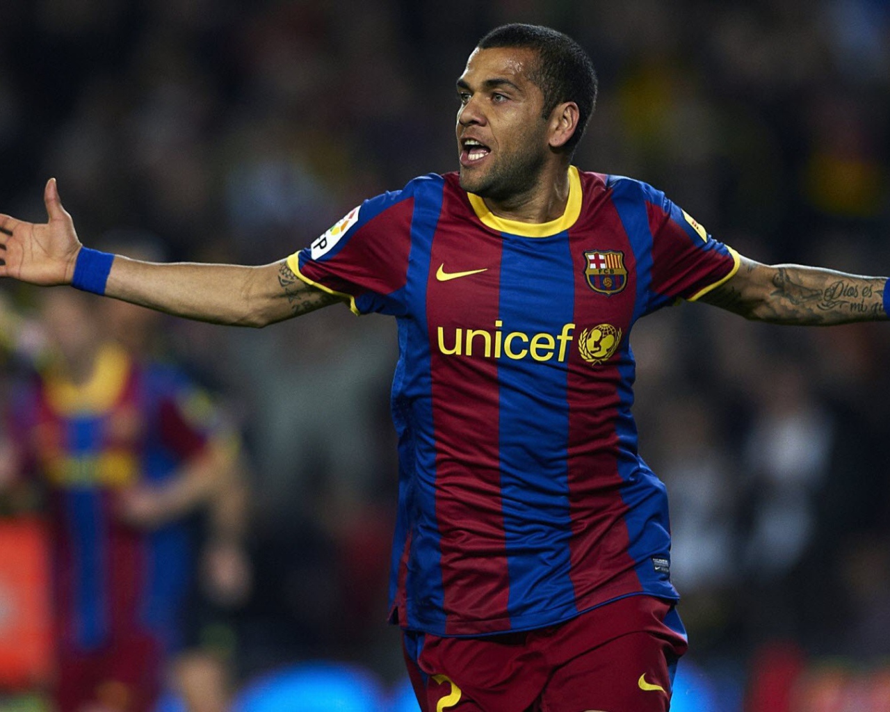  Игрок Барселоны Даниэл Алвес
