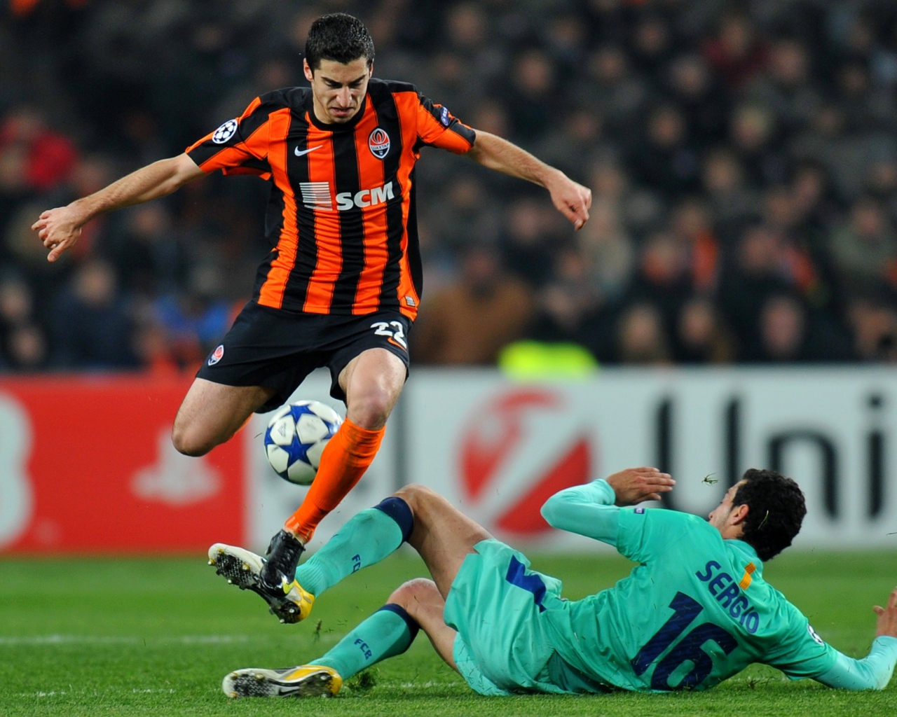 Игрок из Дортмунда Генрих Мхитарян