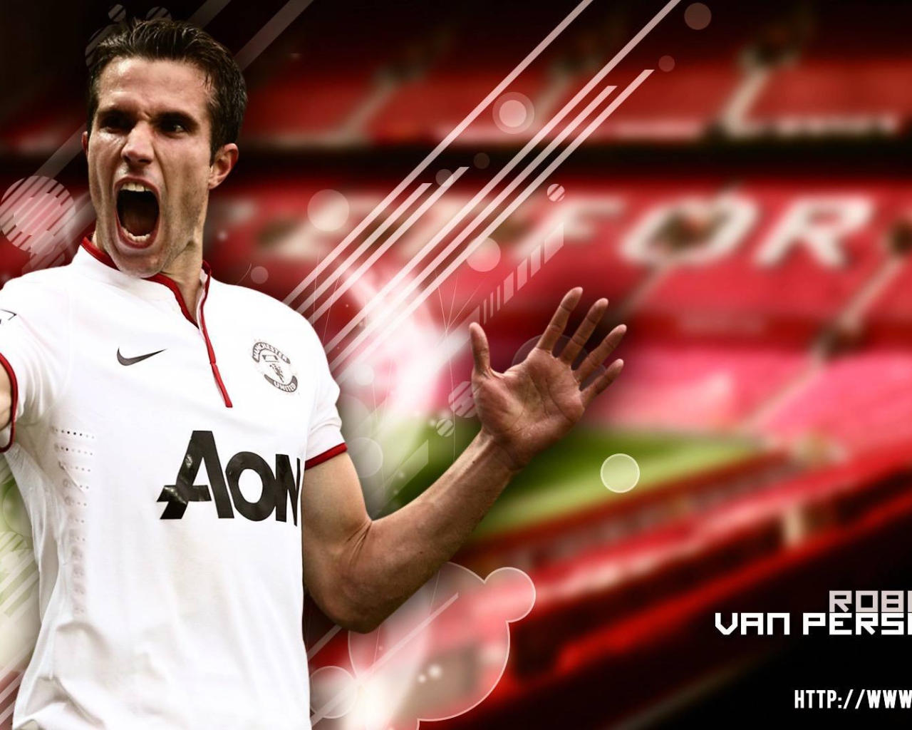 Игрок из Манчестер Юнайтед Робин ван Перси забивает гол