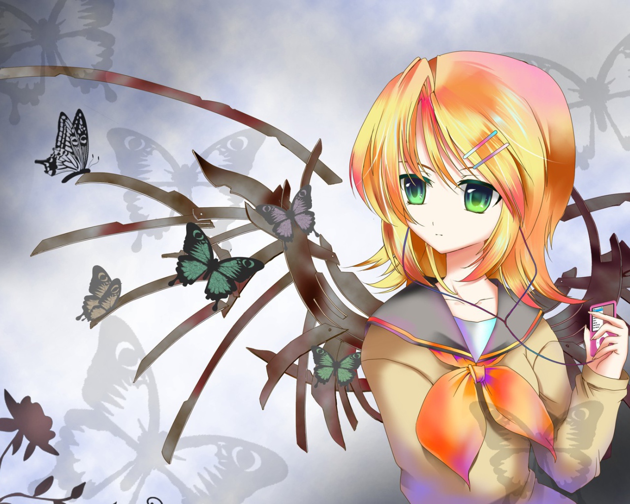 Блондинка с бабочками