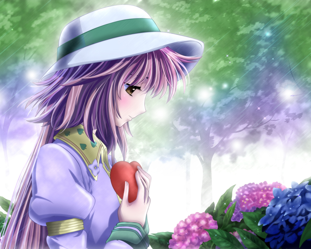 Девочка с сердечком в руках