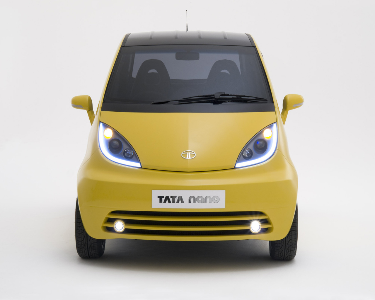Новая машина Tata Nano 2014
