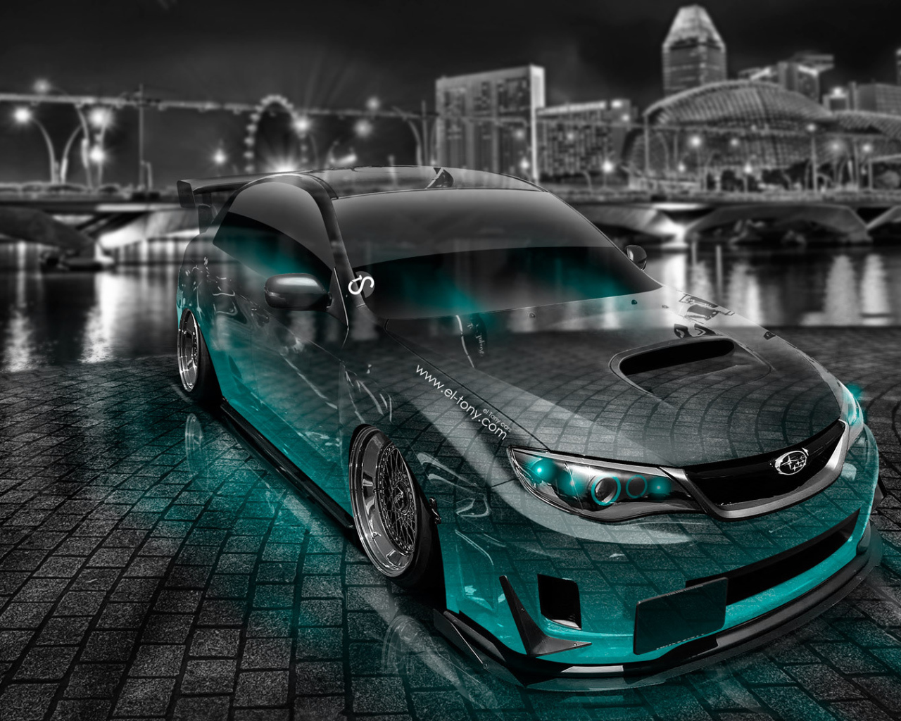 Subaru сливается с брусчаткой