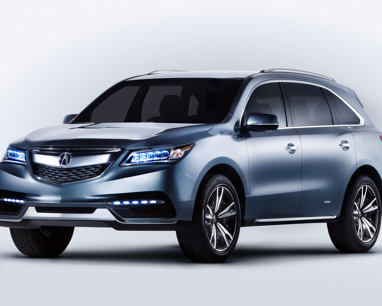Красивый автомобиль Acura RDX 2014