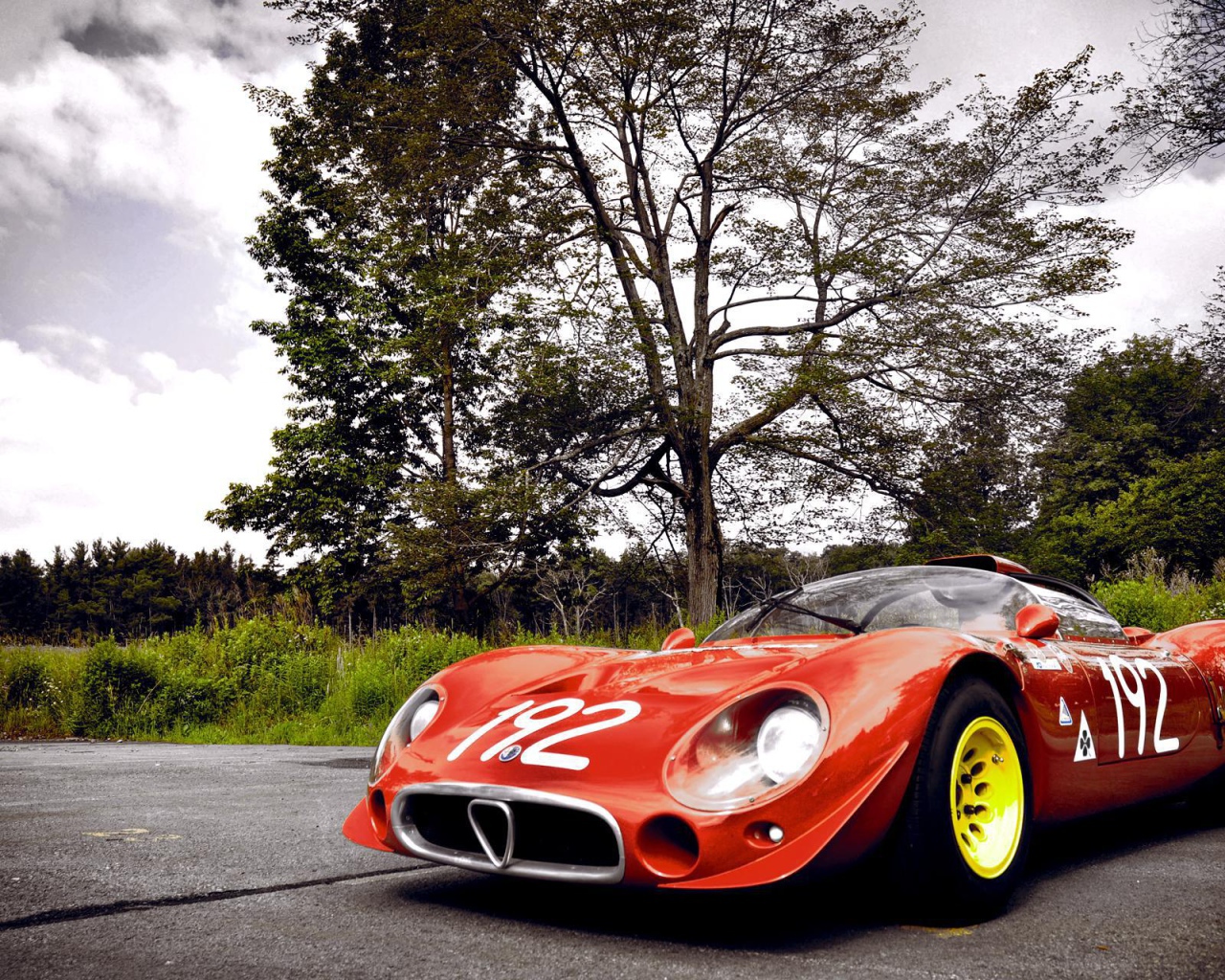 Автомобиль марки Alfa Romeo модели 33