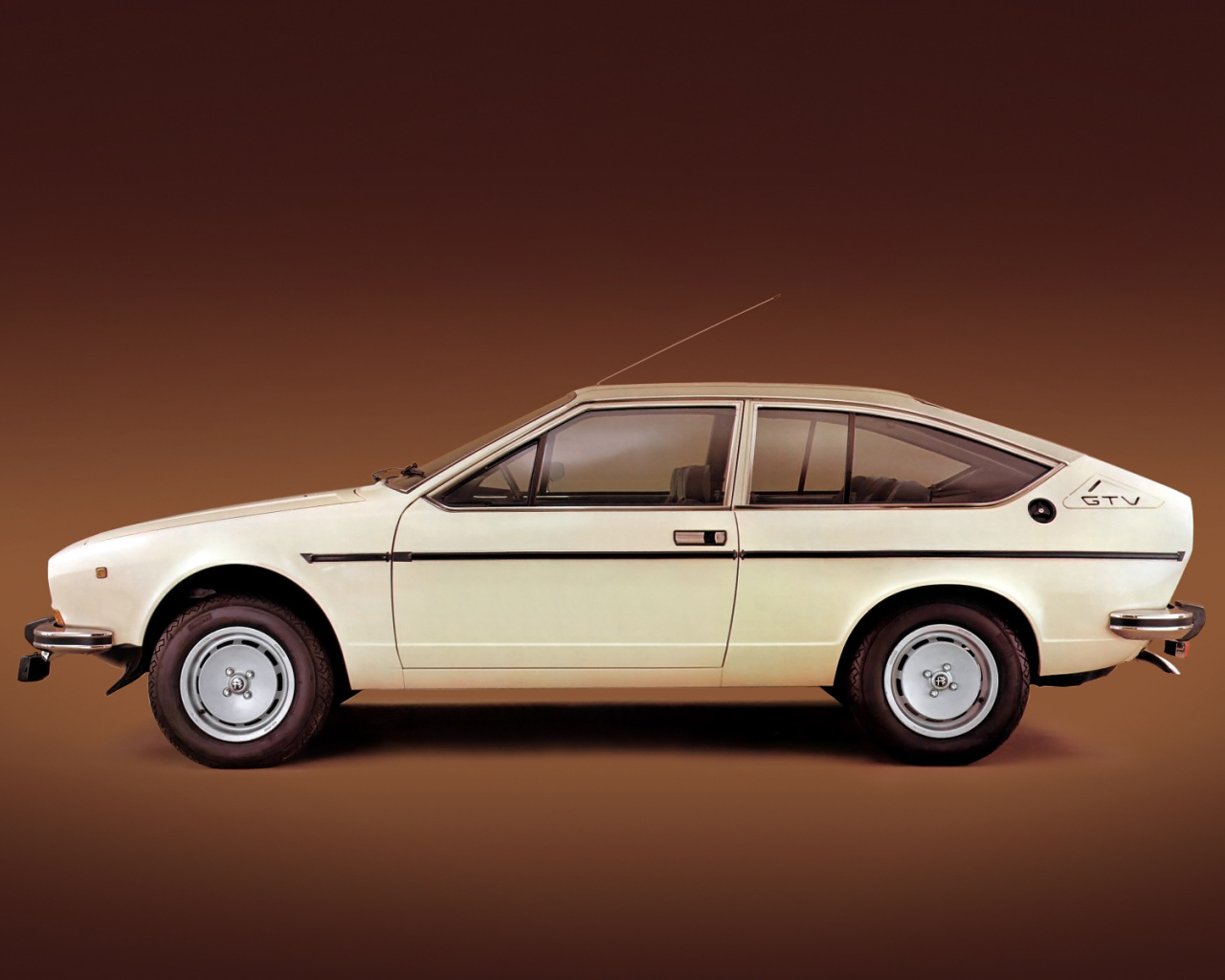Дизайн автомобиля Alfa Romeo alfetta