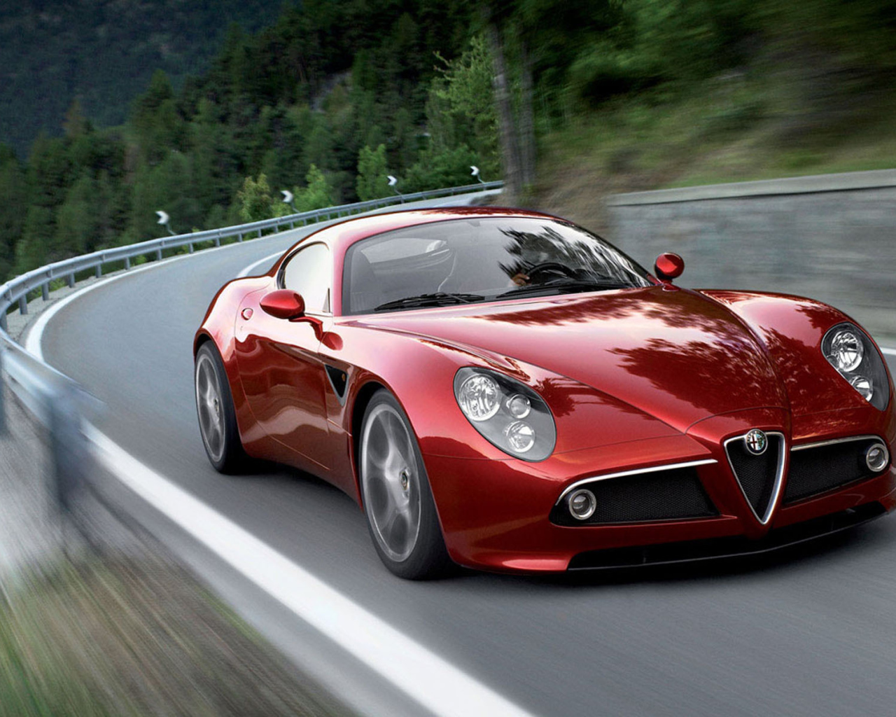 Новая машина Alfa Romeo 8c competizione