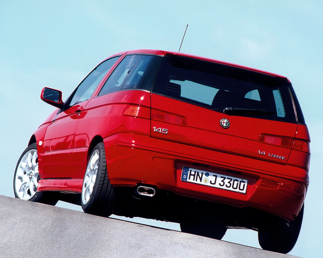 Фото автомобиля Alfa Romeo 145