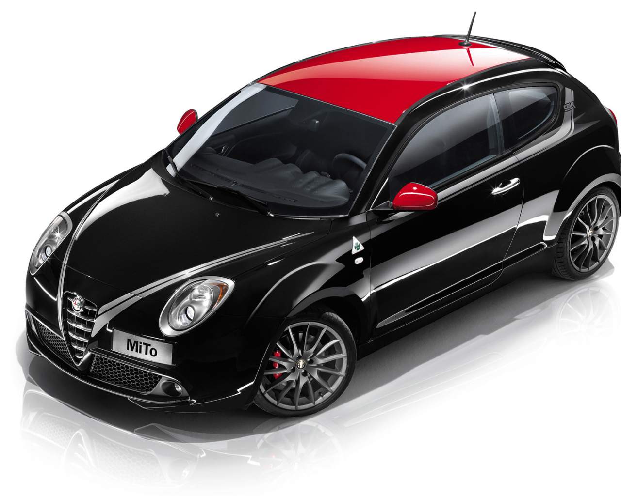 Надежный автомобиль Alfa Romeo 145