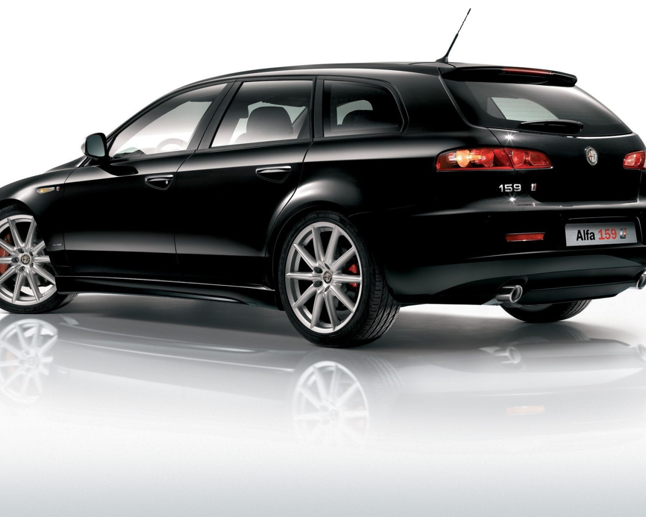 Надежный автомобиль Alfa Romeo 169