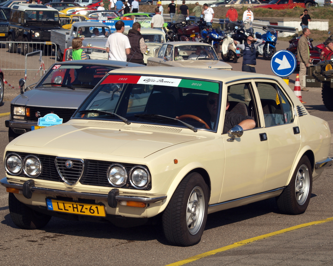 Новая машина Alfa Romeo alfetta