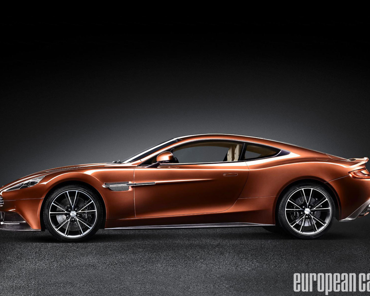 Дизайн автомобиля Aston Martin aspire