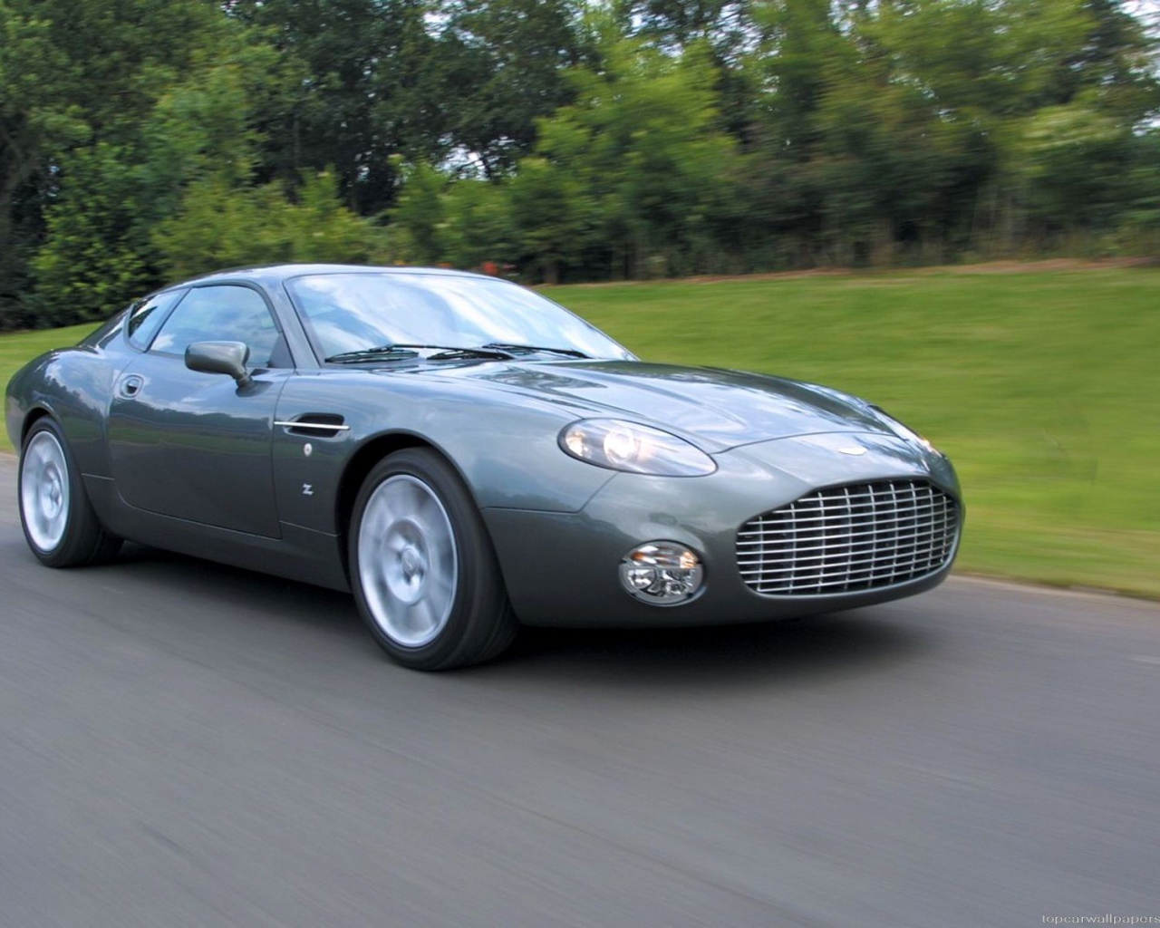 Дизайн автомобиля Aston Martin db7