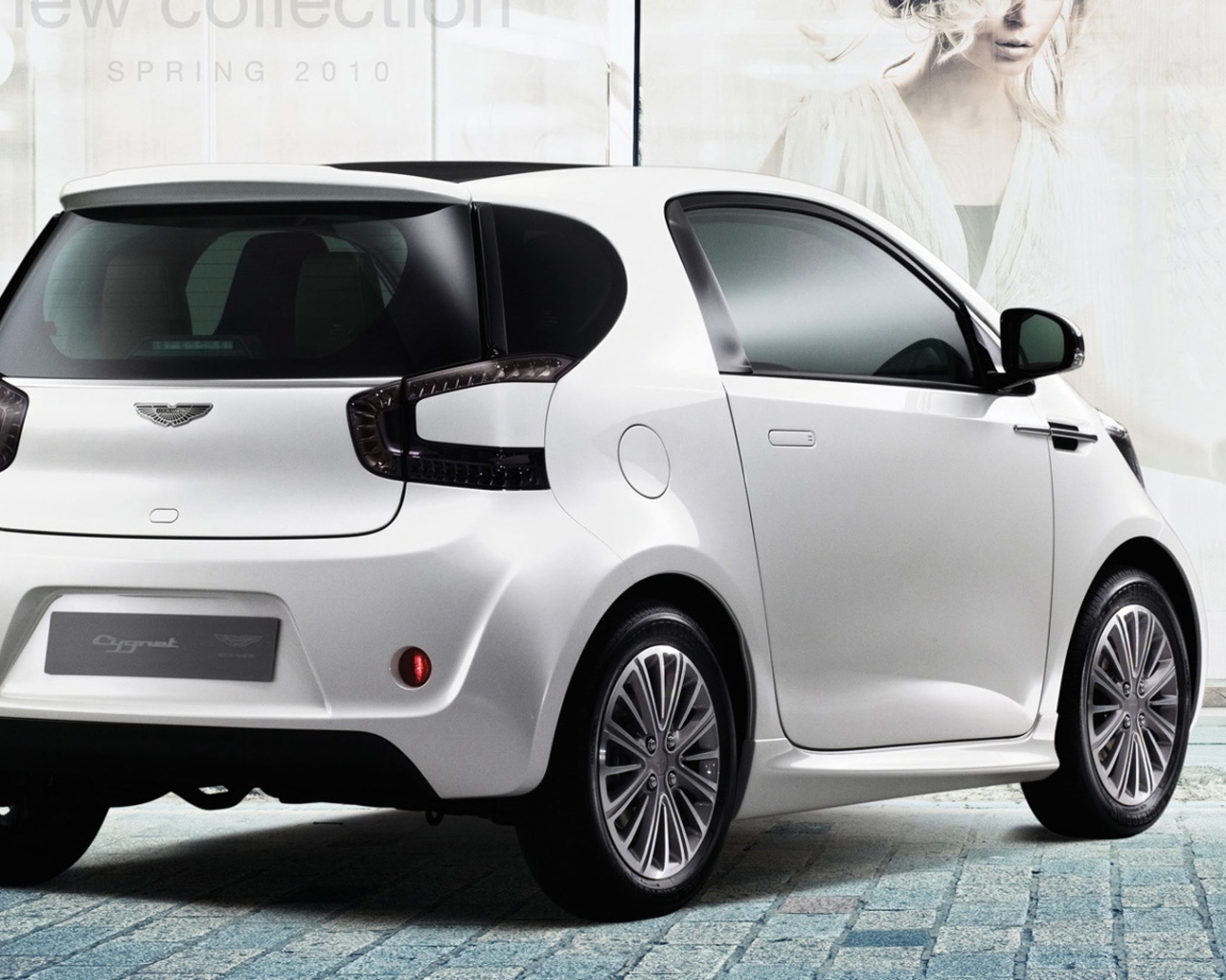 Новый автомобиль Aston Martin cygnet