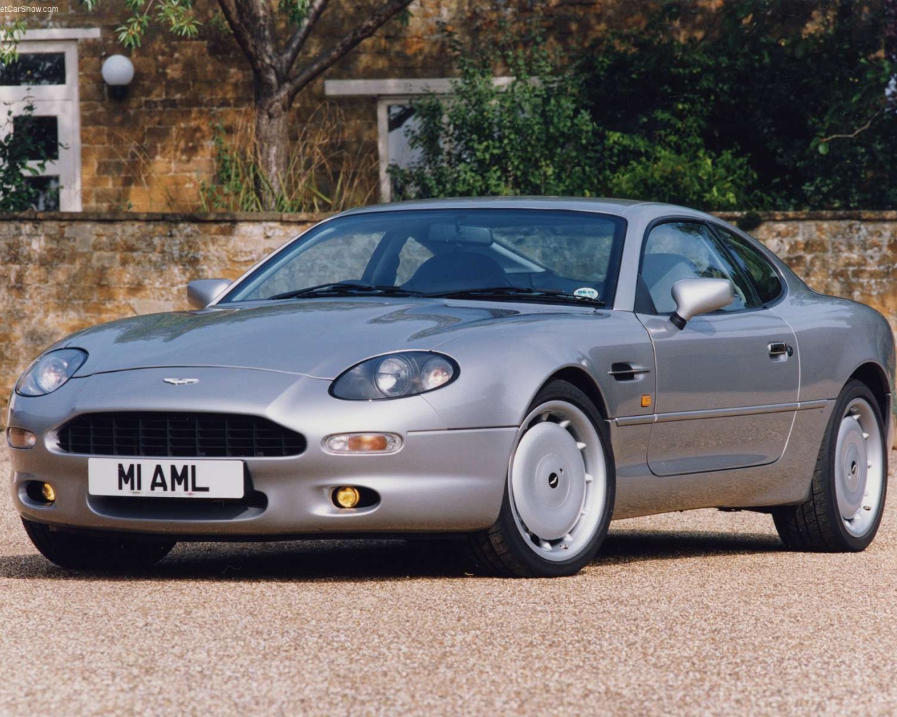 Новый автомобиль Aston Martin db7