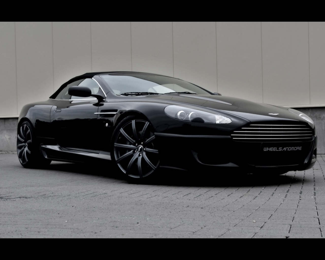 Фото автомобиля Aston Martin db9