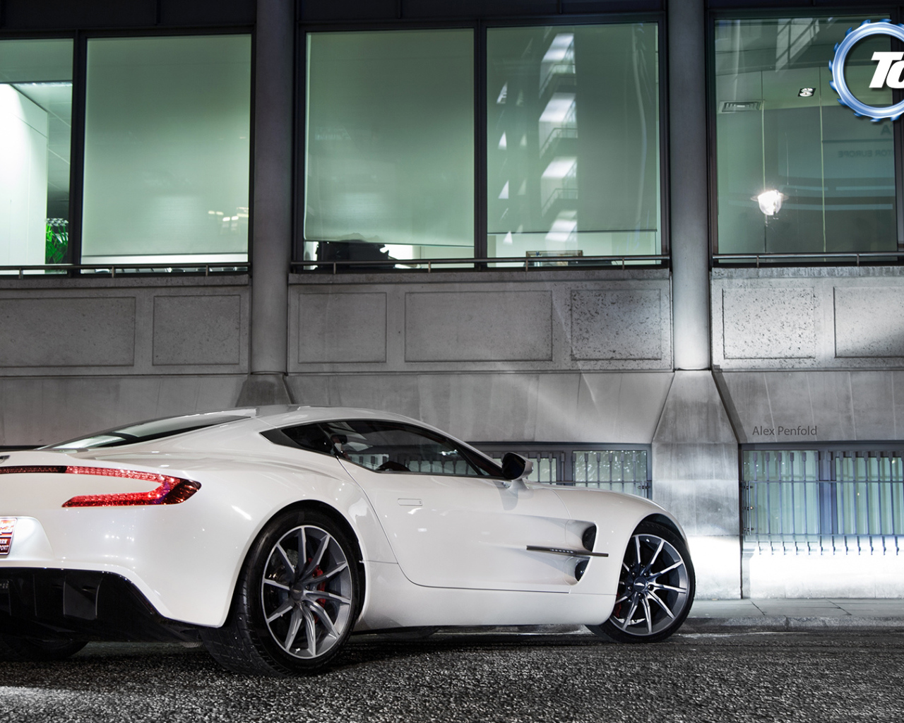 Тест драйв автомобиля Aston Martin top gear