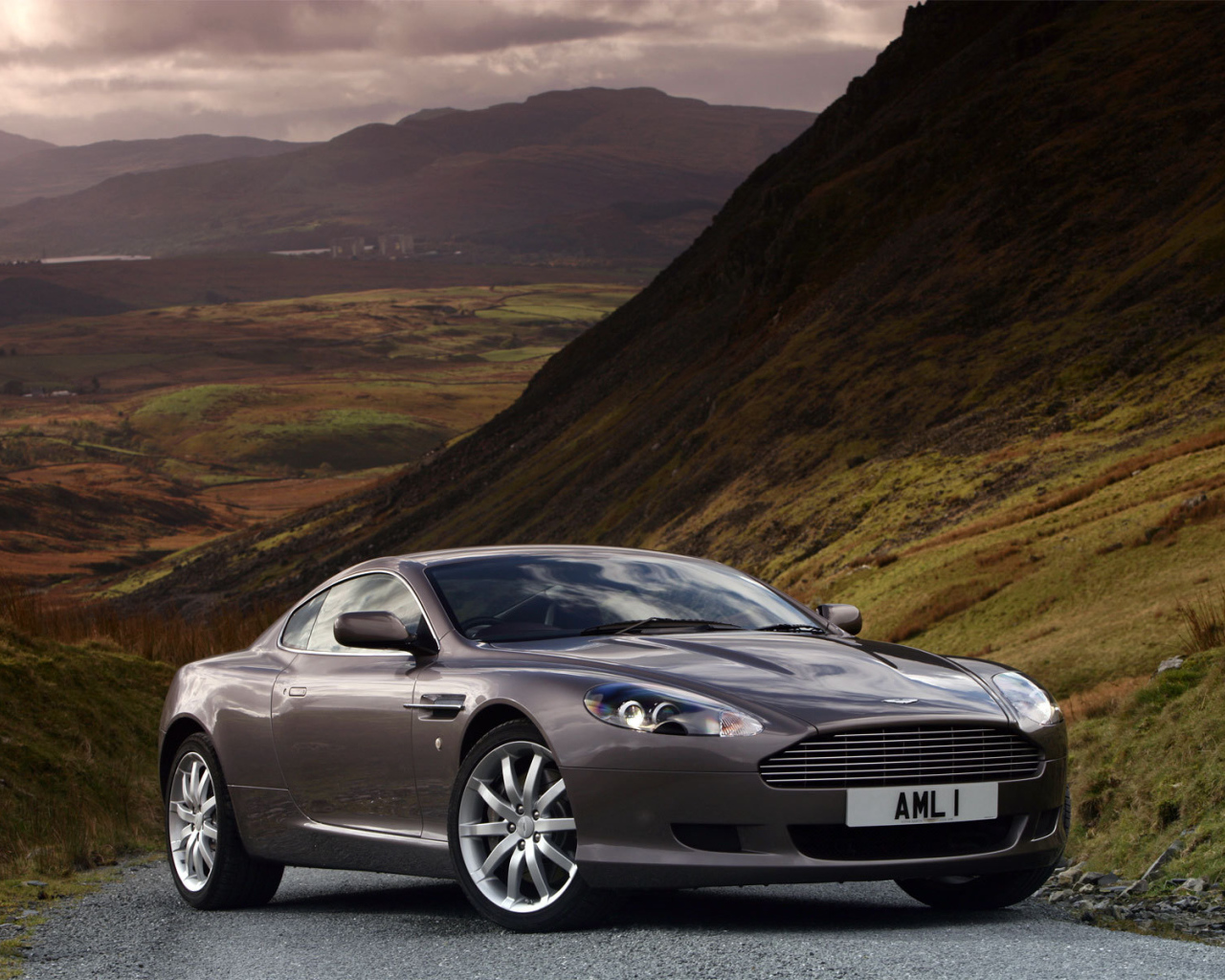 Новая машина Aston Martin aspire