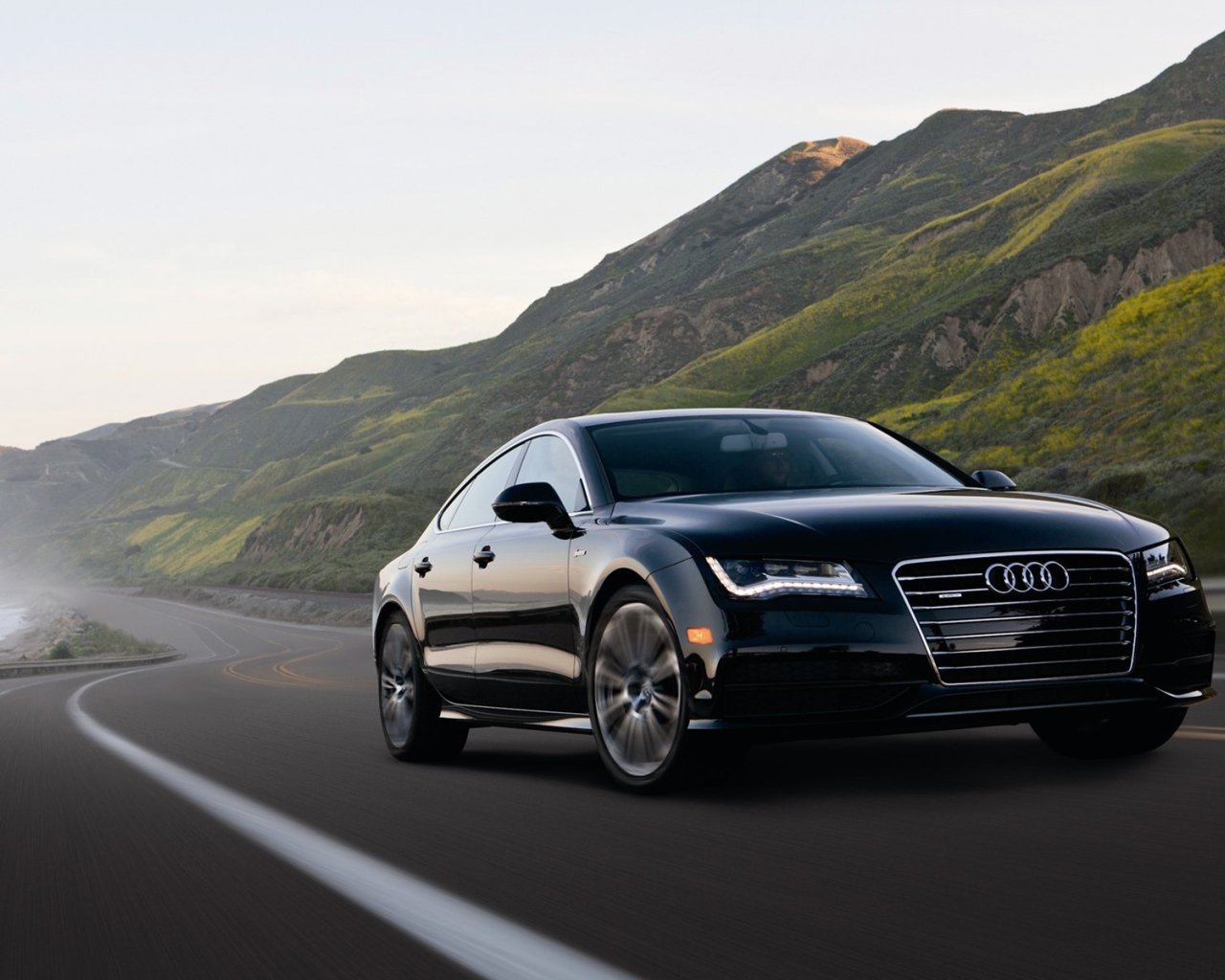 Красивый автомобиль Audi a7 в Москве