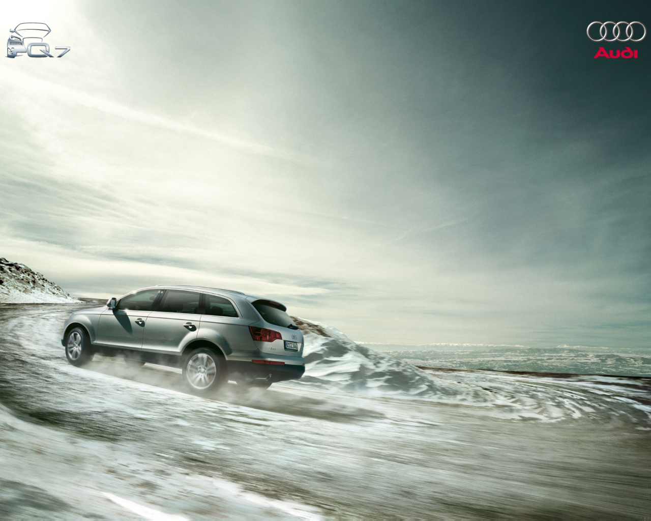 Красивый автомобиль Audi q7