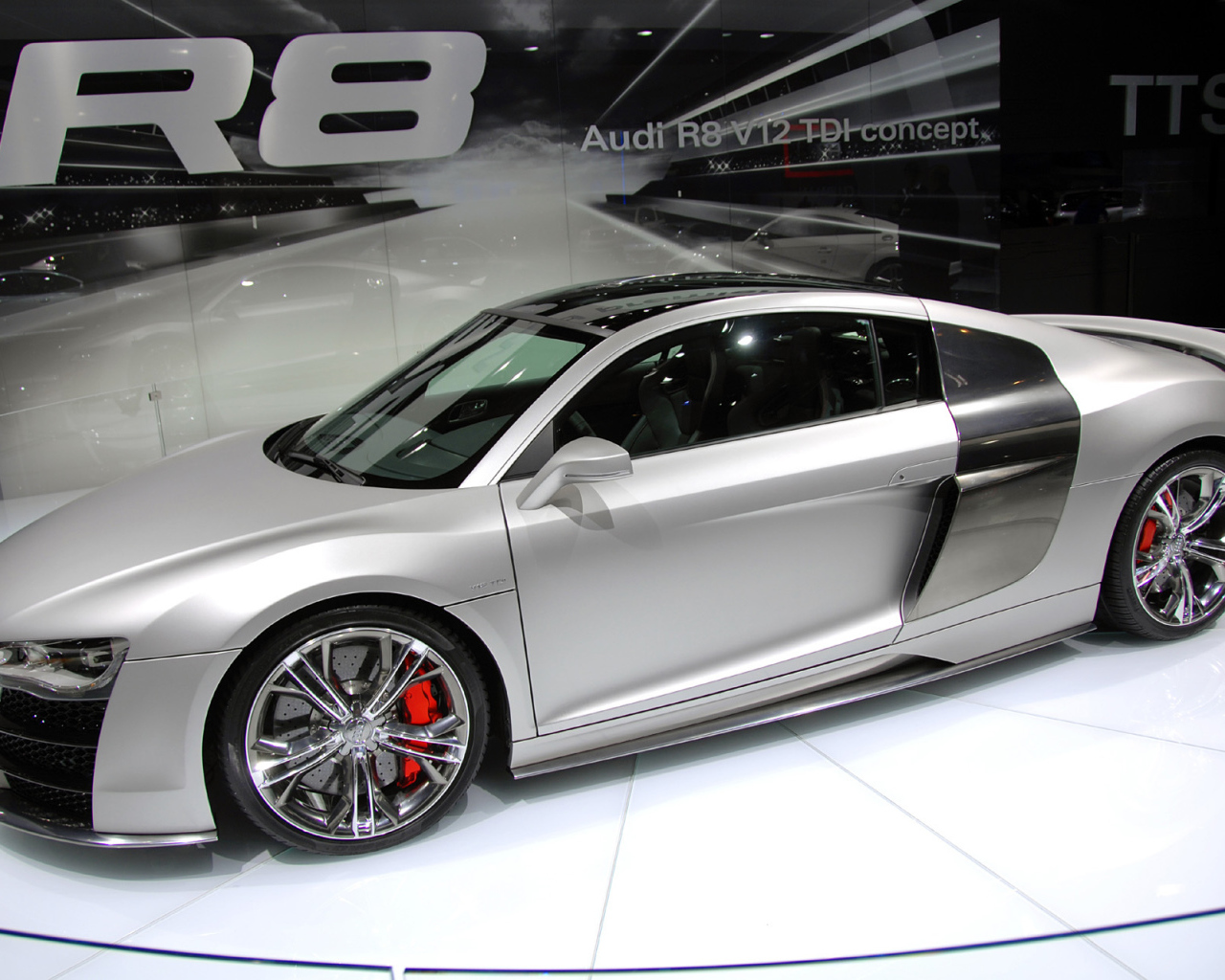 Красивый автомобиль Audi tdi