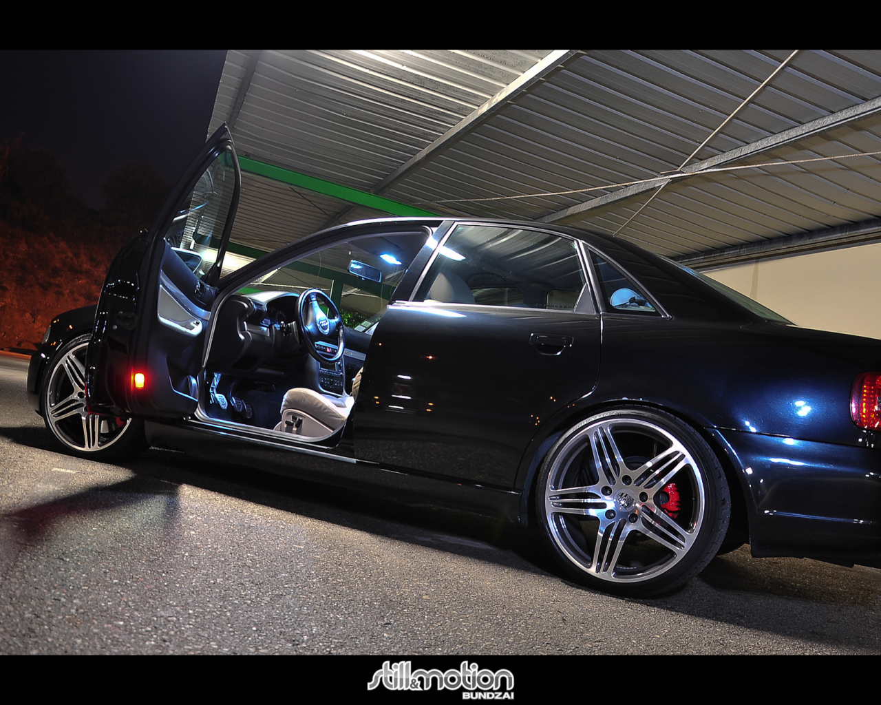 Автомобиль марки Audi модели b5