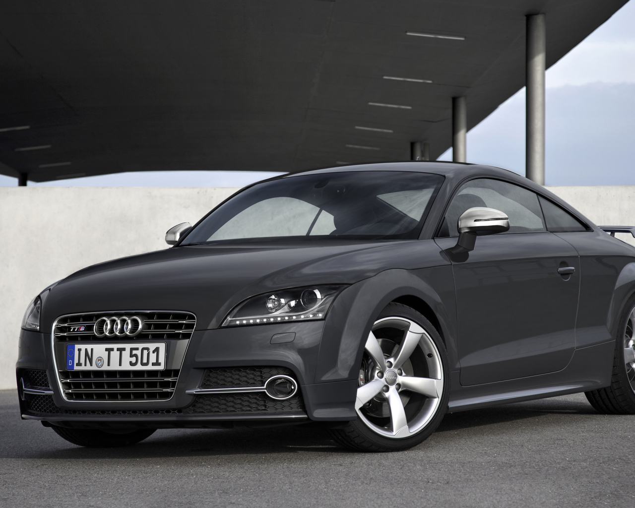 Новый автомобиль Audi TT 2014