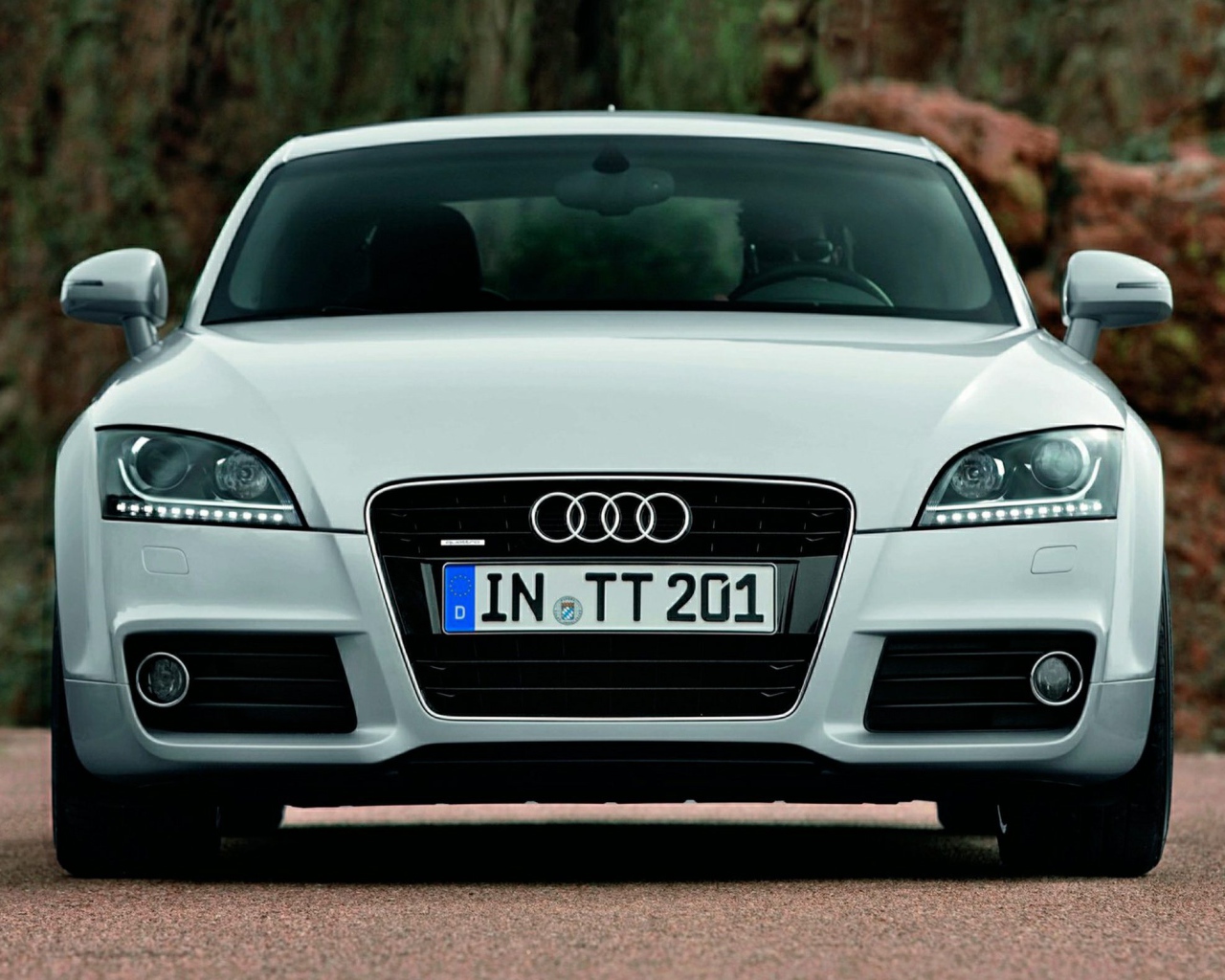 Новая машина Audi TT 2014 года