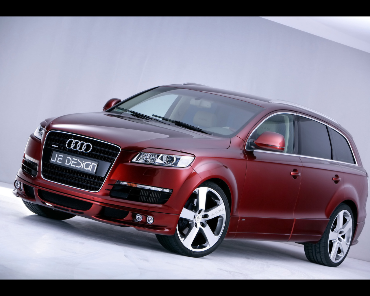 Новая машина Audi q7
