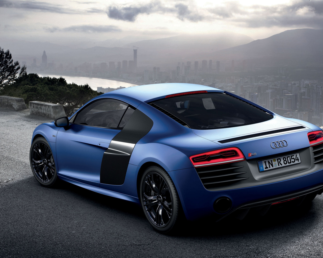 Надежный автомобиль Audi 2013