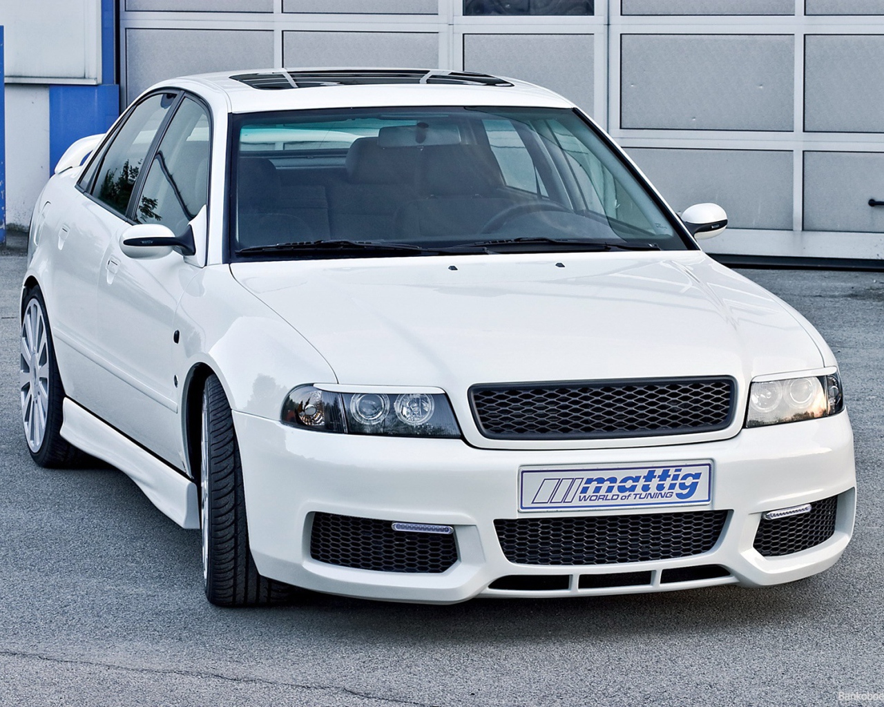 Надежная машина Audi b5