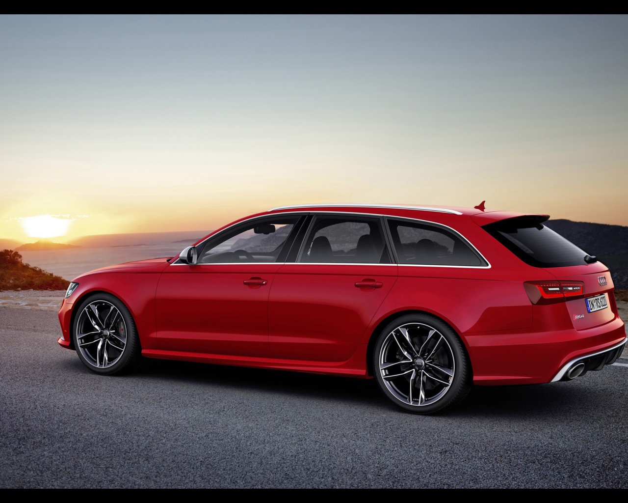 Тест драйв автомобиля audi rs6