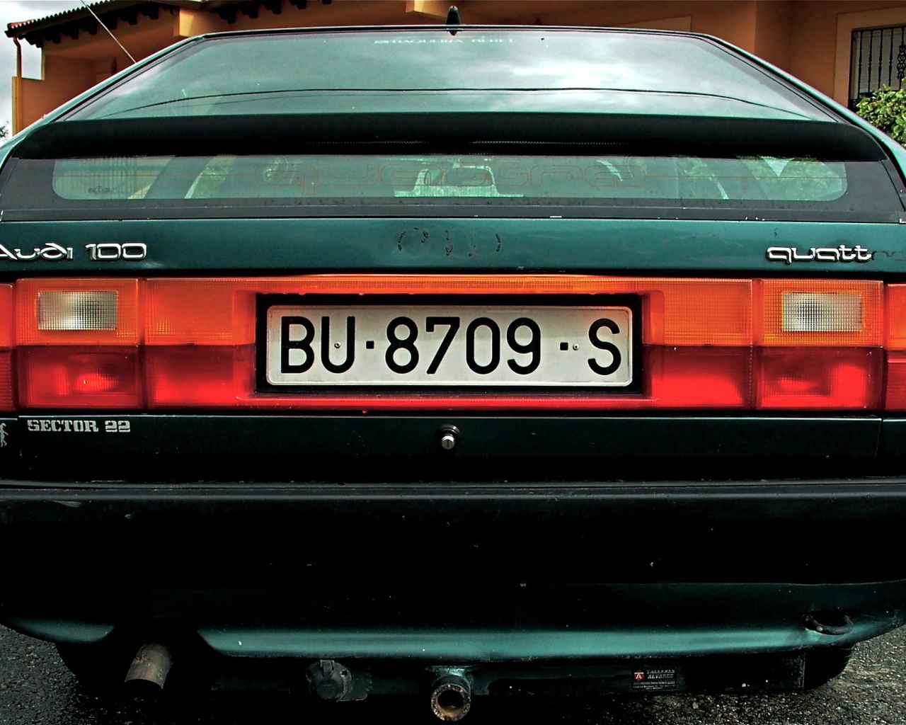 Дизайн автомобиля Audi 100