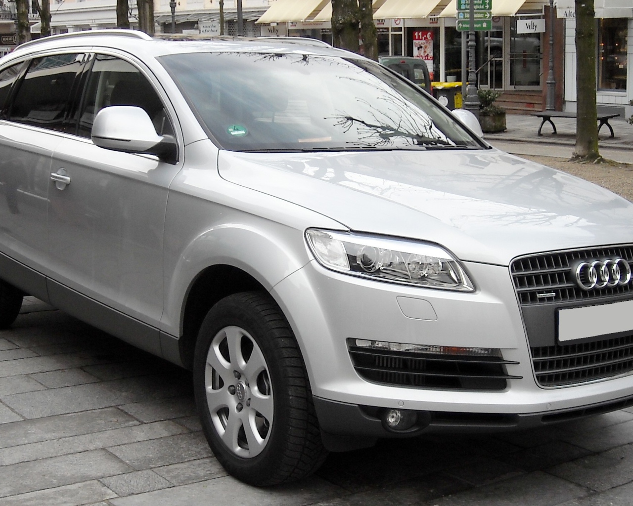 Городской зверь Audi Q7
