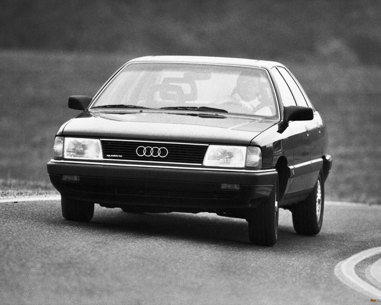 Новая машина Audi 100