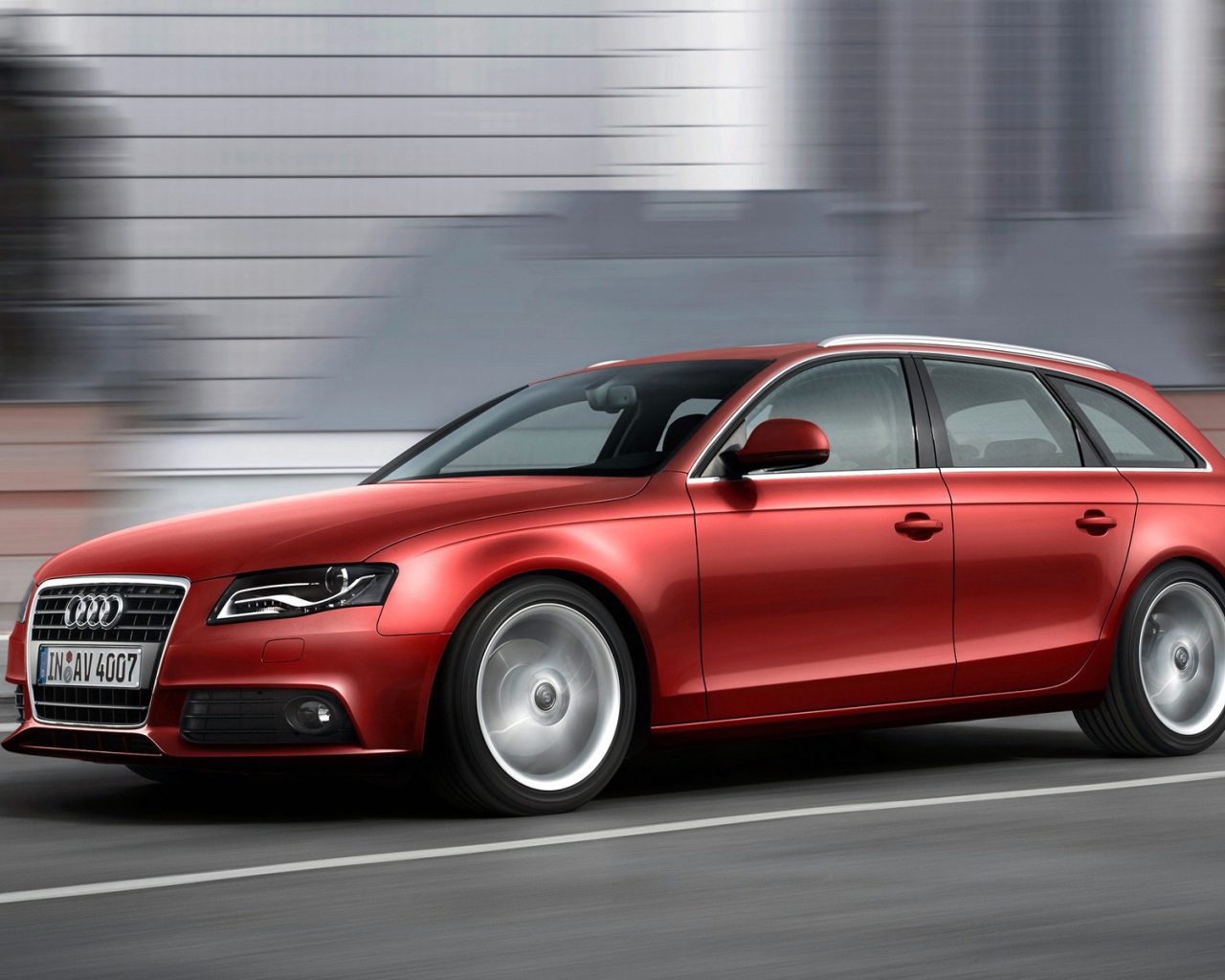 Новая машина Audi avant