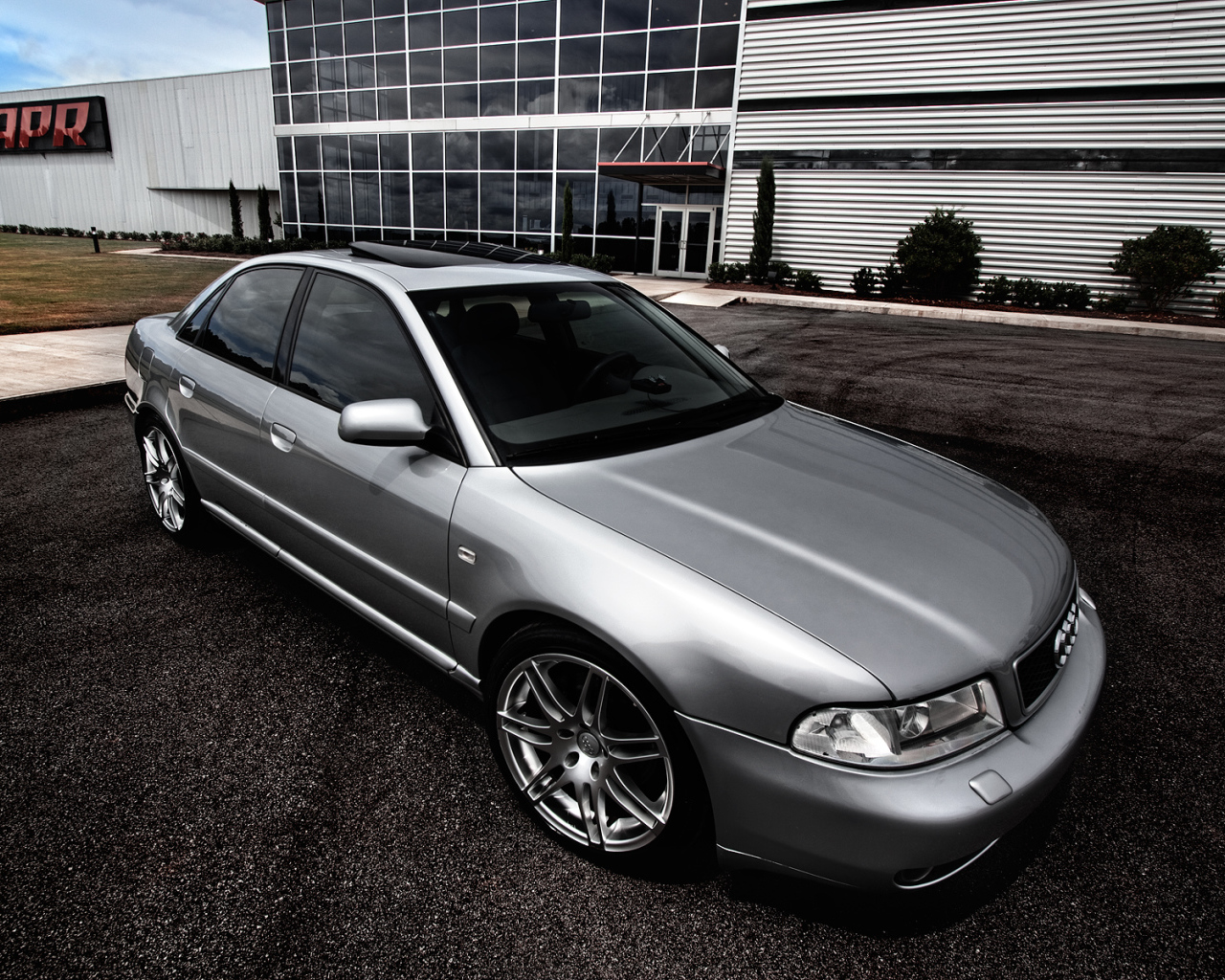 Новая машина Audi b5