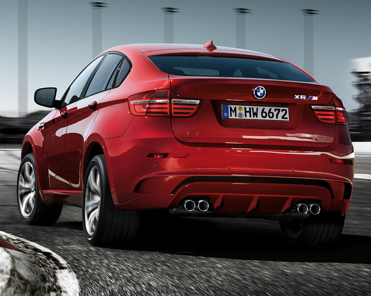 Фото автомобиля BMW X6 2014 года