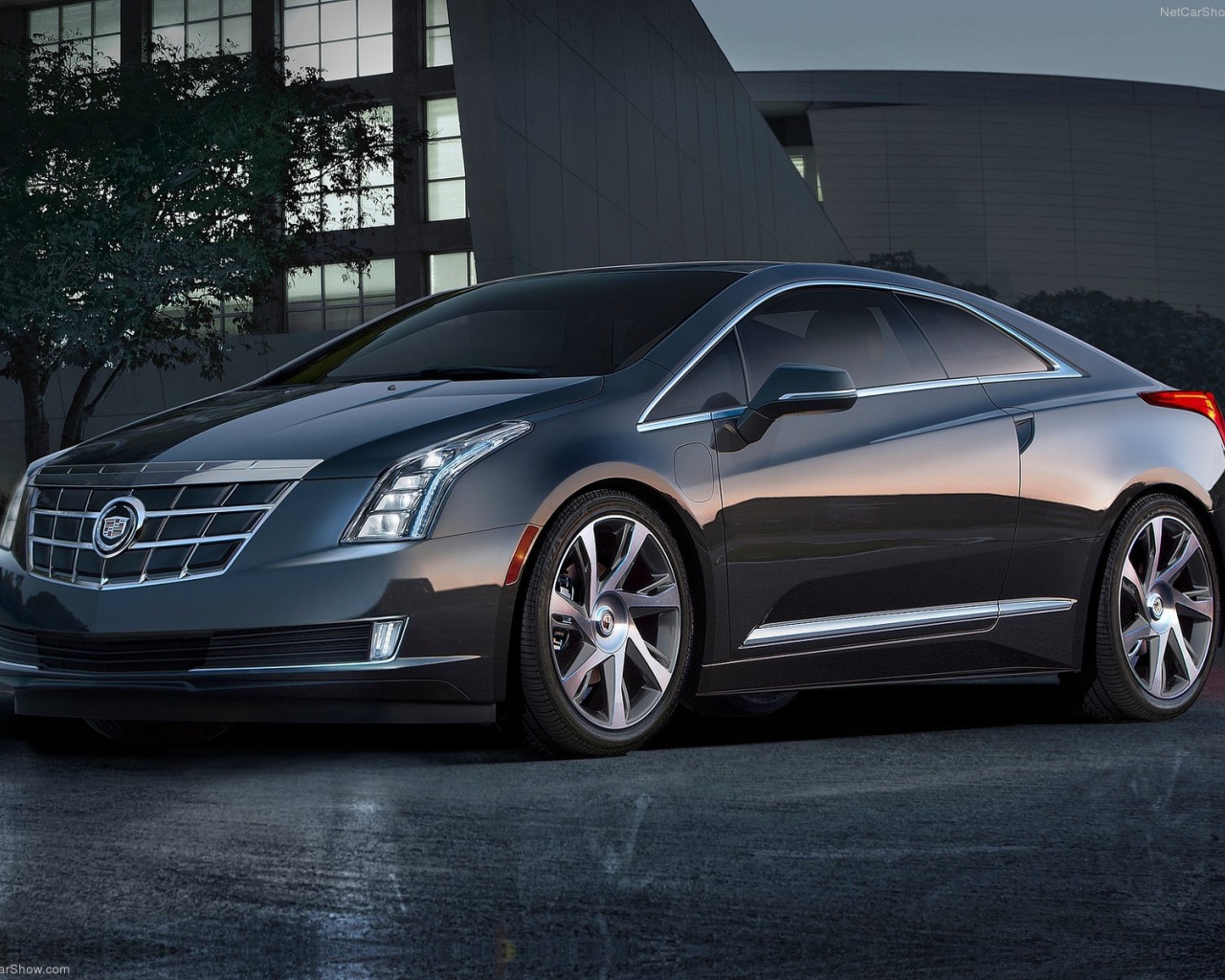 Надежная машина Cadillac ERL 2014 года